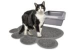 კატის ტუალეტის ხალიჩა - ნაცრისფერი 45x60სმ / Litter tray mat for cats pitou grey 45x60cm - Image 2