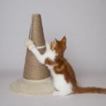 კატის სათამაშო-საფხაჭნი კონუსი 33x45სმ / Scratching cone eddie brown/withe 33x45cm